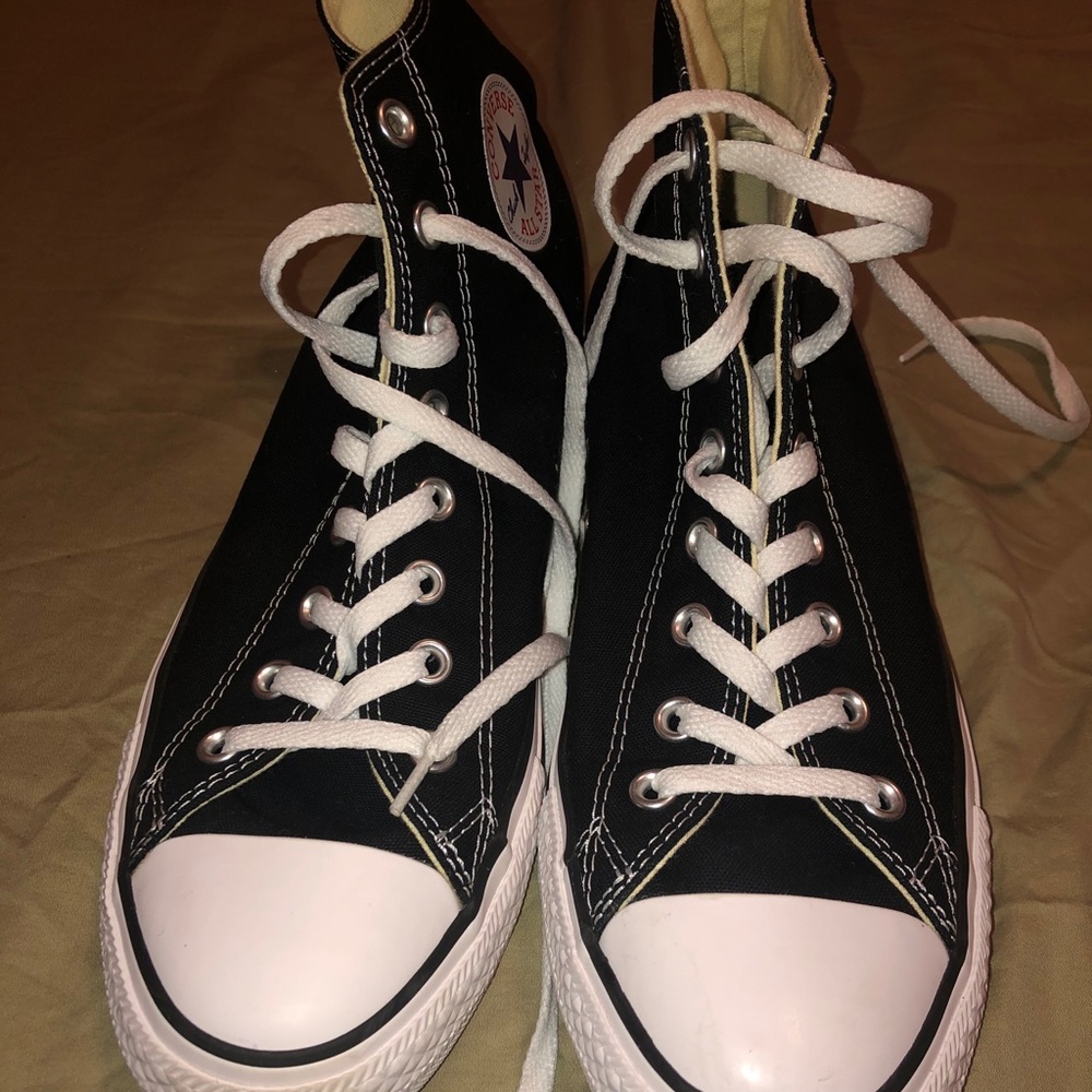 Black High top Converse
